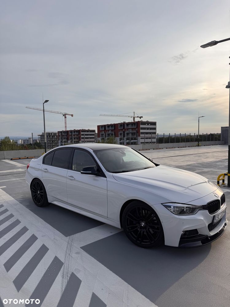 BMW Seria 3 330d M Sport Shadow - 9