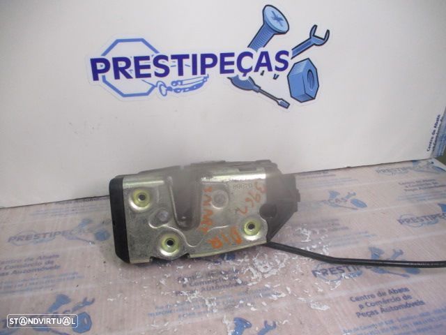 Fecho A4517200435 SMART  FORTWO 2 451 2008 1.0I 60CV 3P BRANCO FD 4 PINOS - 3