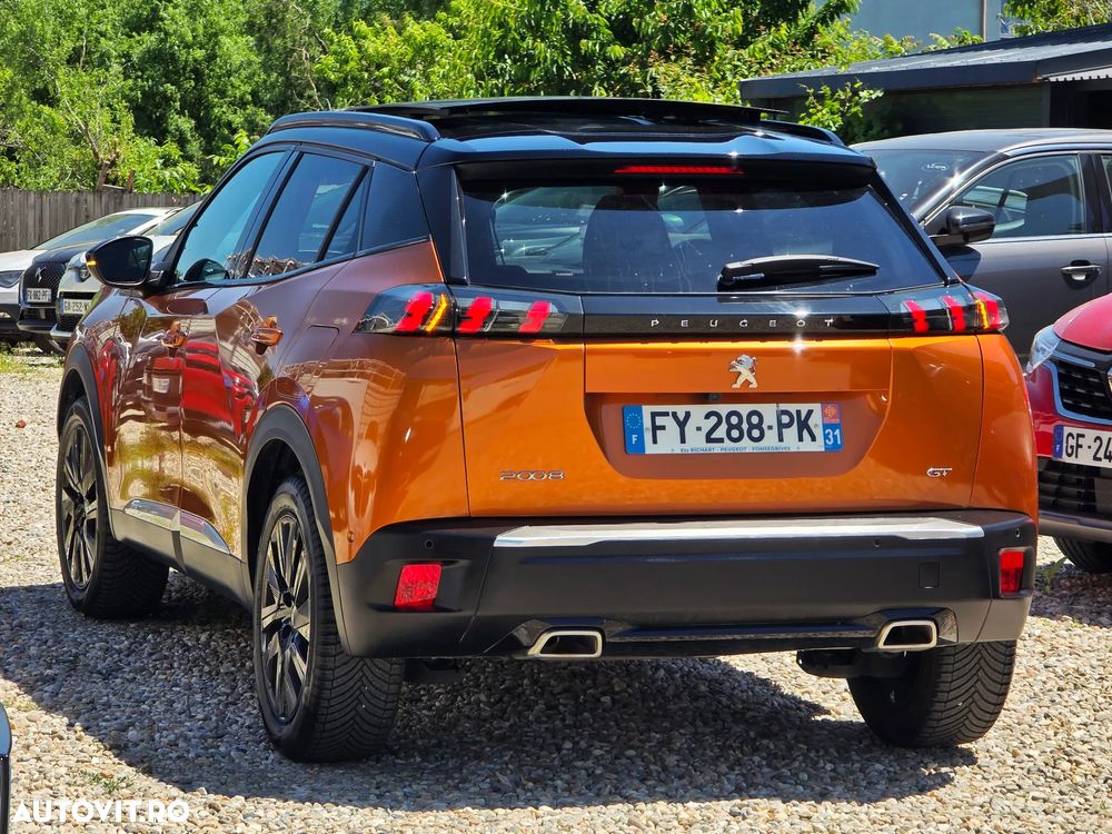 Peugeot 2008 PureTech 130 EAT8 GT - 11