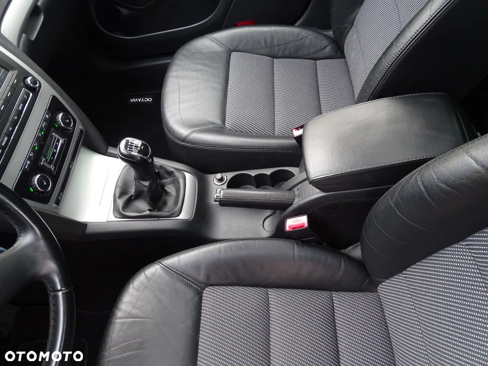 Skoda Octavia - 25