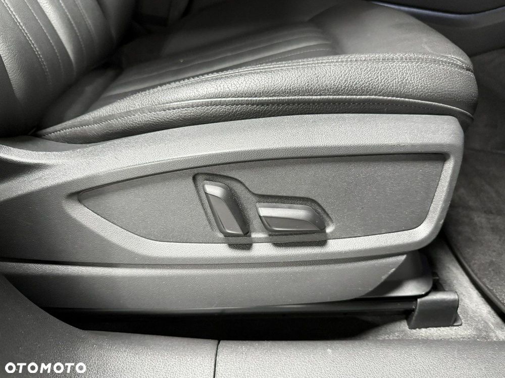 Audi Q5 45 TFSI quattro S tronic design - 17