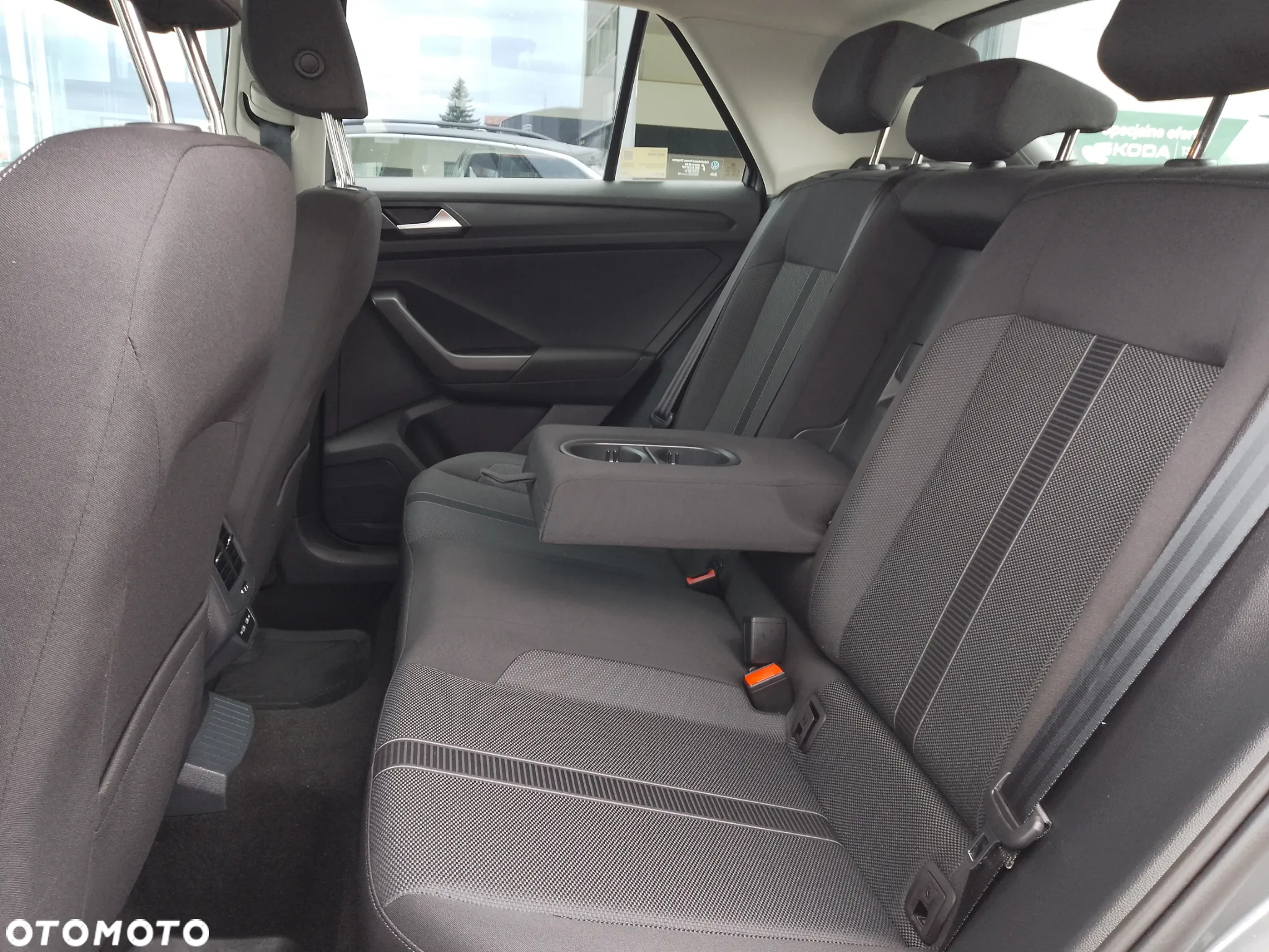 Volkswagen T-Roc 1.5 TSI Life DSG - 18