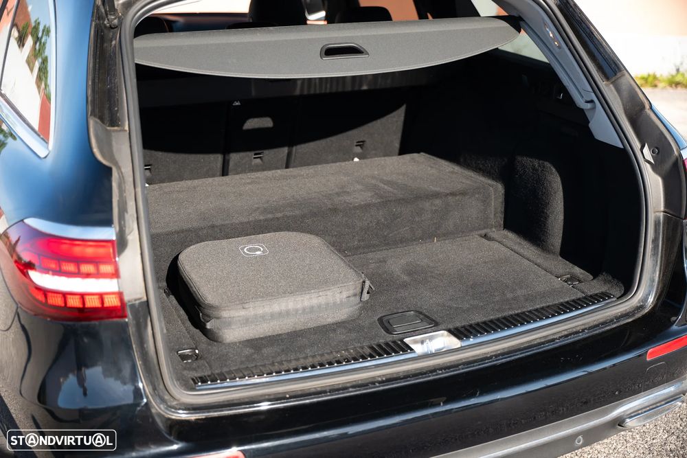 Mercedes-Benz E 300 de 4Matic 9G-TRONIC - 24