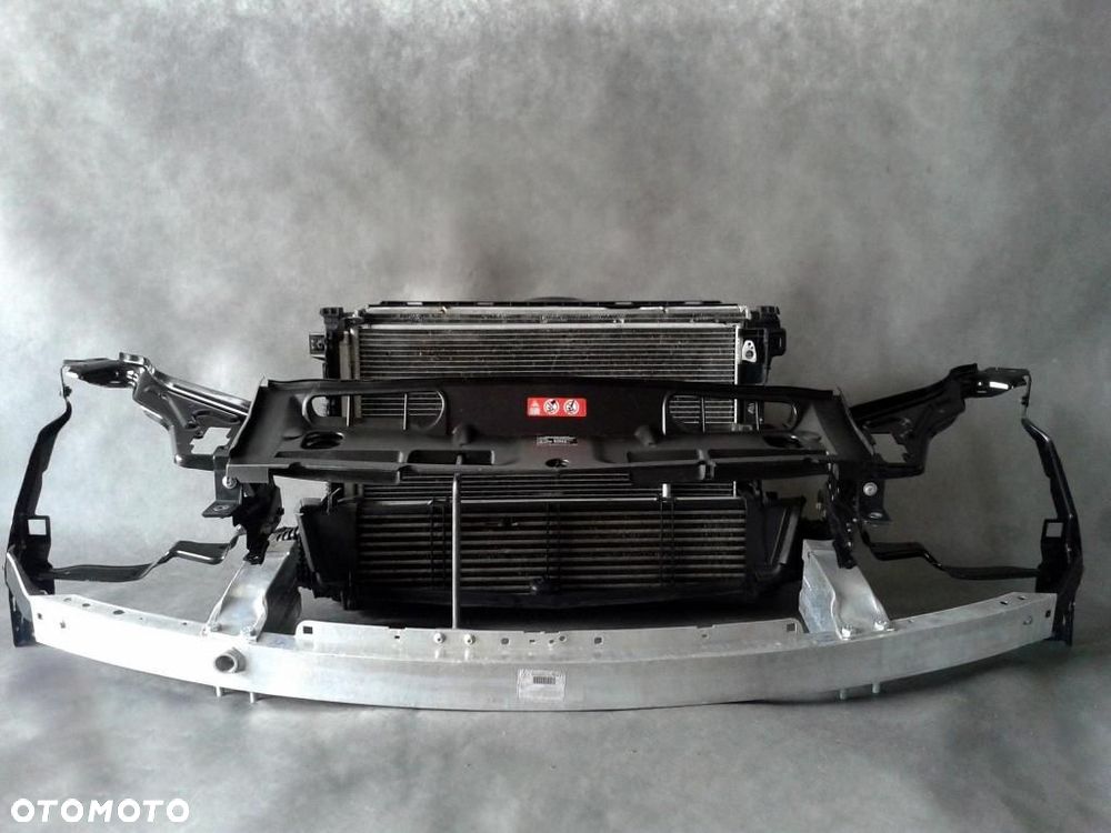 MERCEDES W204 PRZÓD WZMOCNIENIE LAMPY BŁOTNIKI PAS - 2