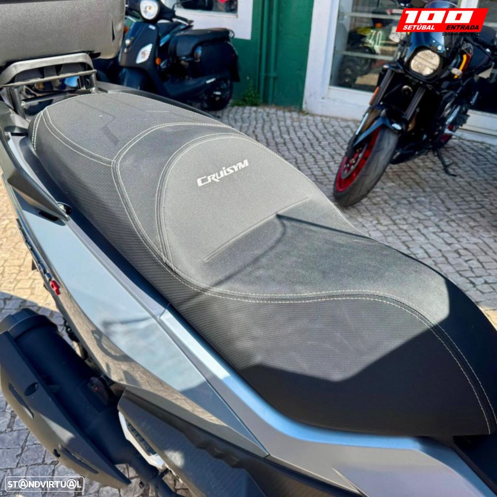 Sym Cruisym 125 - 26