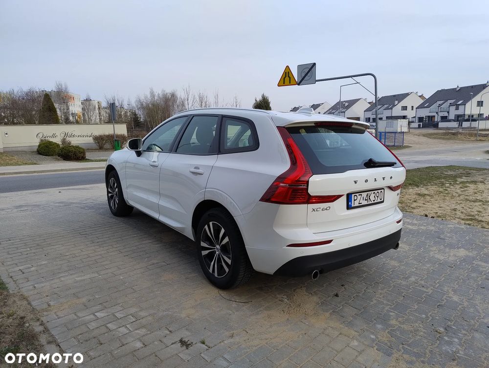 Volvo XC 60 T4 Momentum - 6