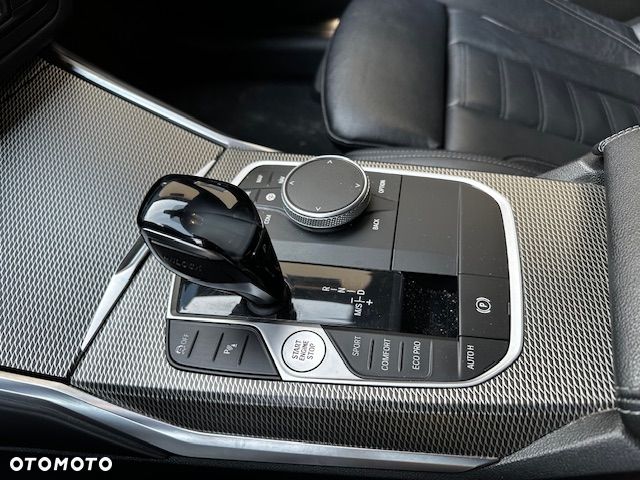 BMW Seria 3 320d xDrive Edition M Sport Shadow - 8