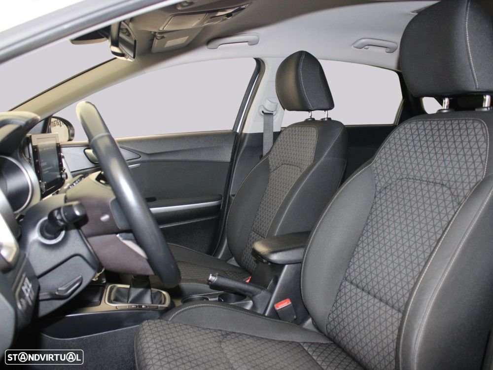 Kia Ceed - 6