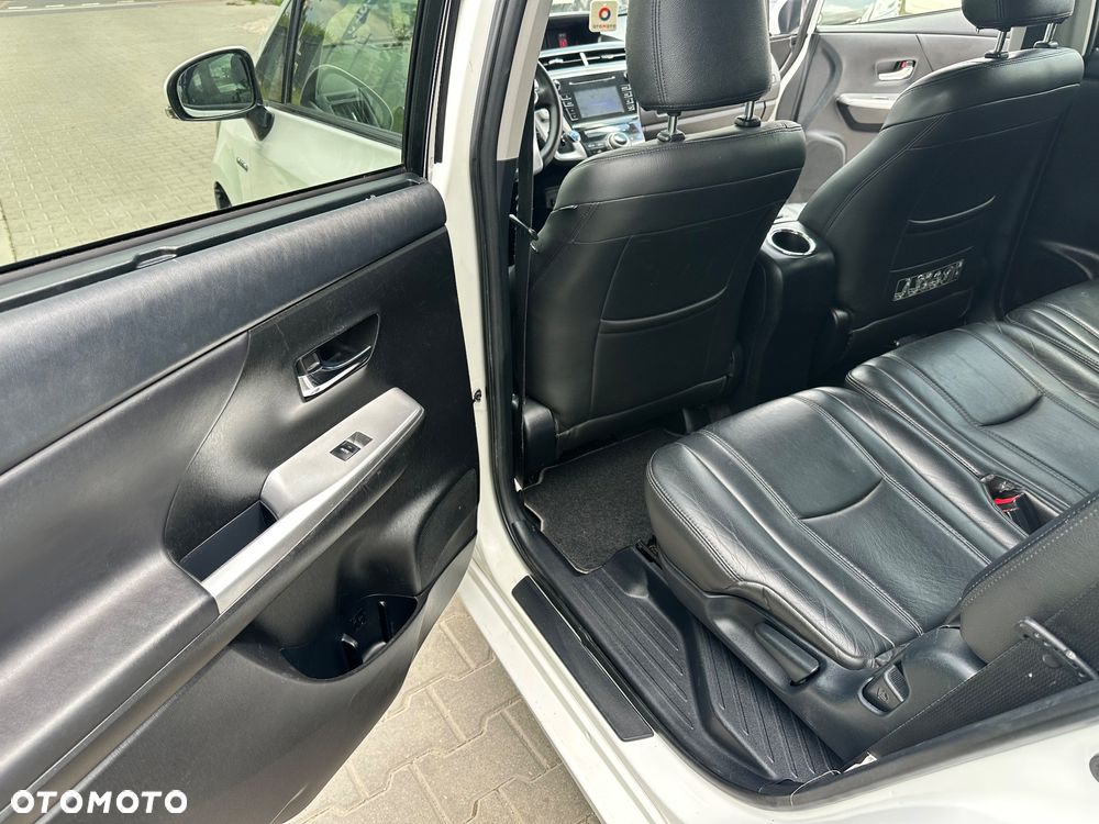 Toyota Prius+ (Hybrid) Executive - 32