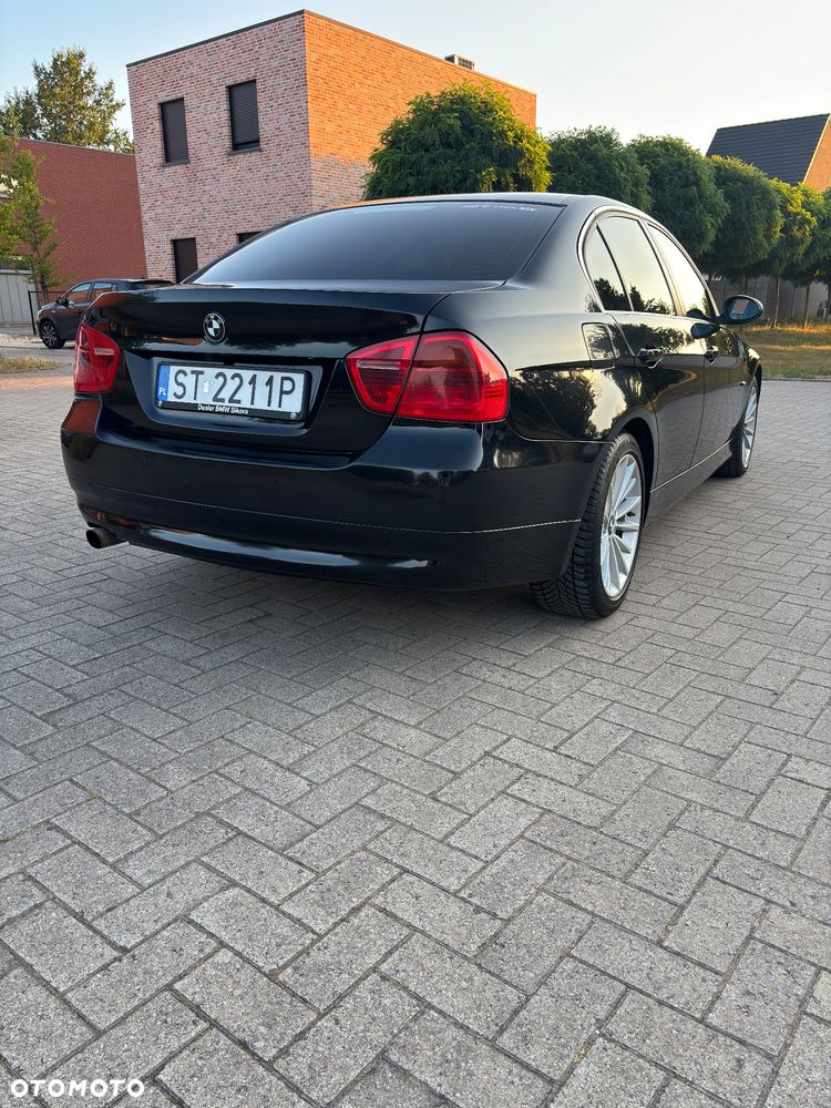 BMW Seria 3 318i - 2