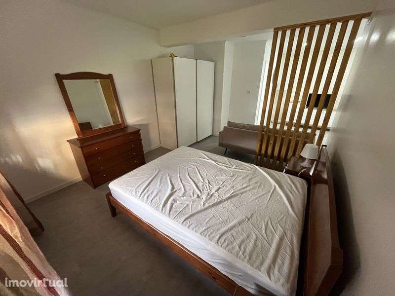 T1 simpático mobilado em Linda a Velha - Grande imagem: 5/11