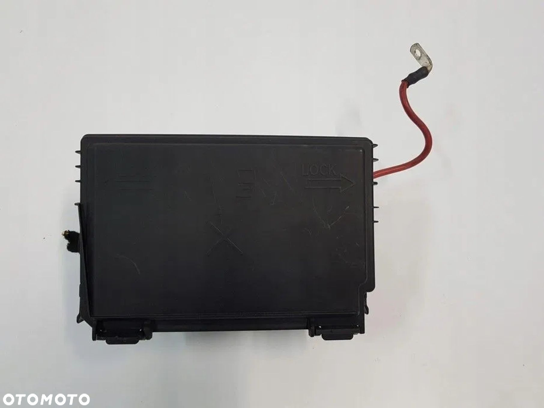 SKRZYNKA BEZPIECZNIKÓW KLEMA OPEL CORSA D 13252913 - 2