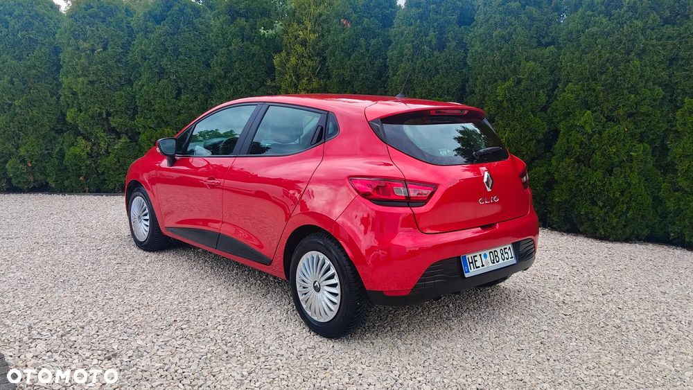 Renault Clio 1.2 16V 75 Business - 17
