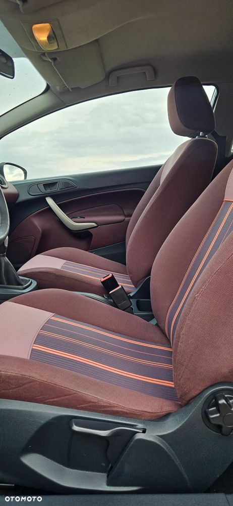 Ford Fiesta 1.25 Ambiente - 11