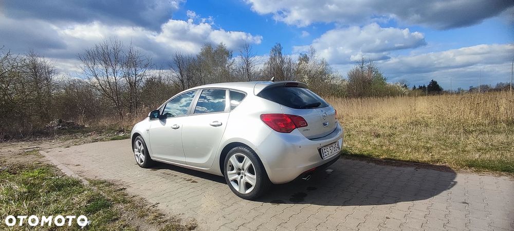 Opel Astra 1.4 T Sport - 3