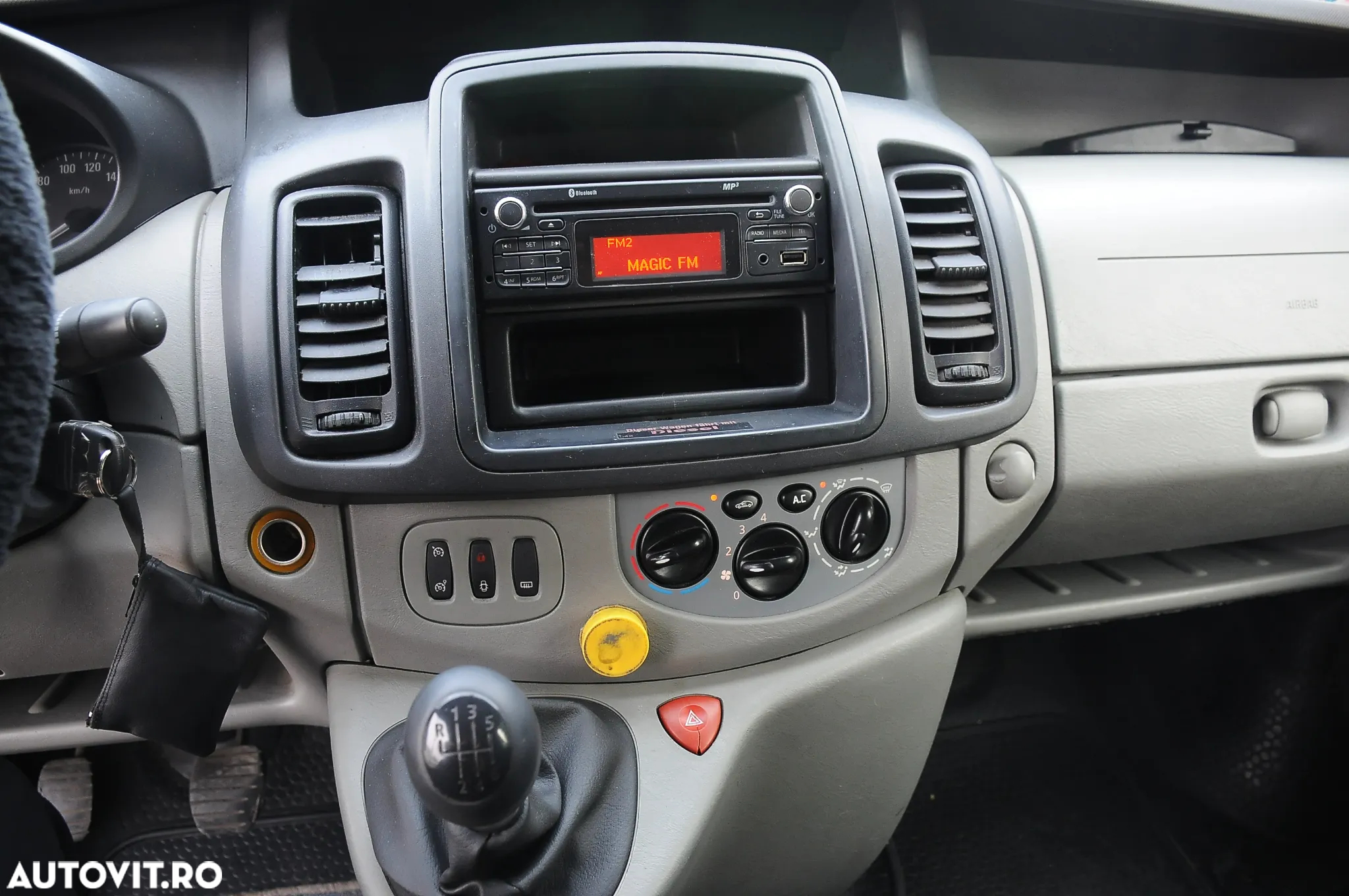 Opel Vivaro - 6