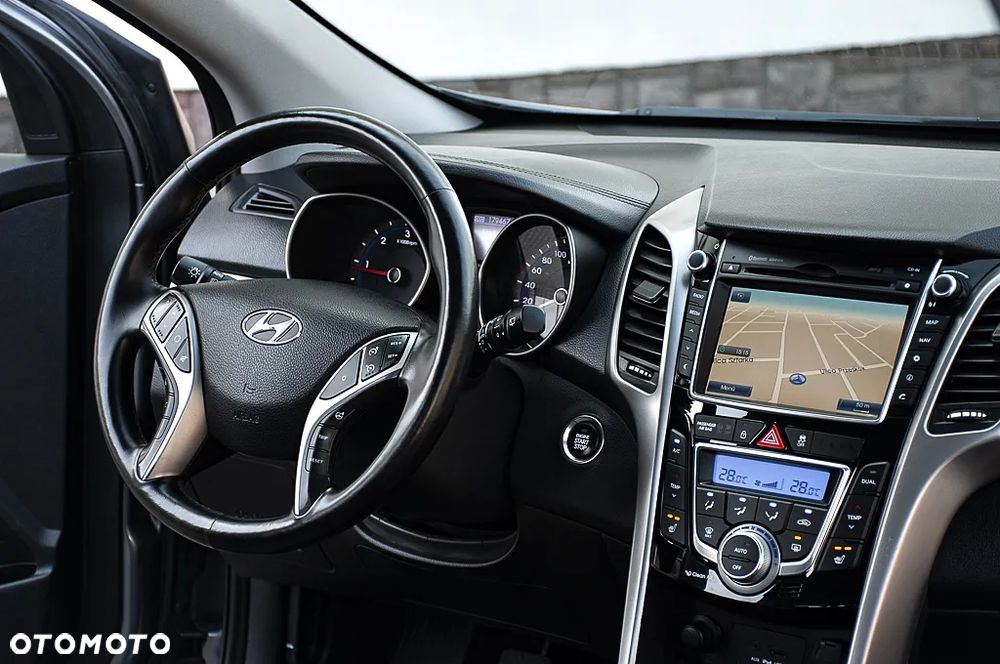 Hyundai i30 1.6 CRDi Premium - 24