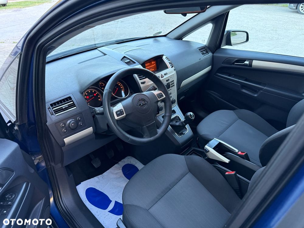 Opel Zafira 1.6 Enjoy - 19