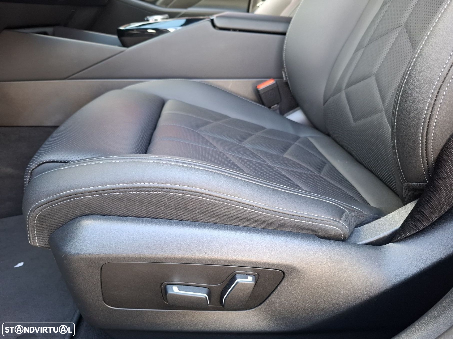 BMW 520 d Pack Desportivo M - 11