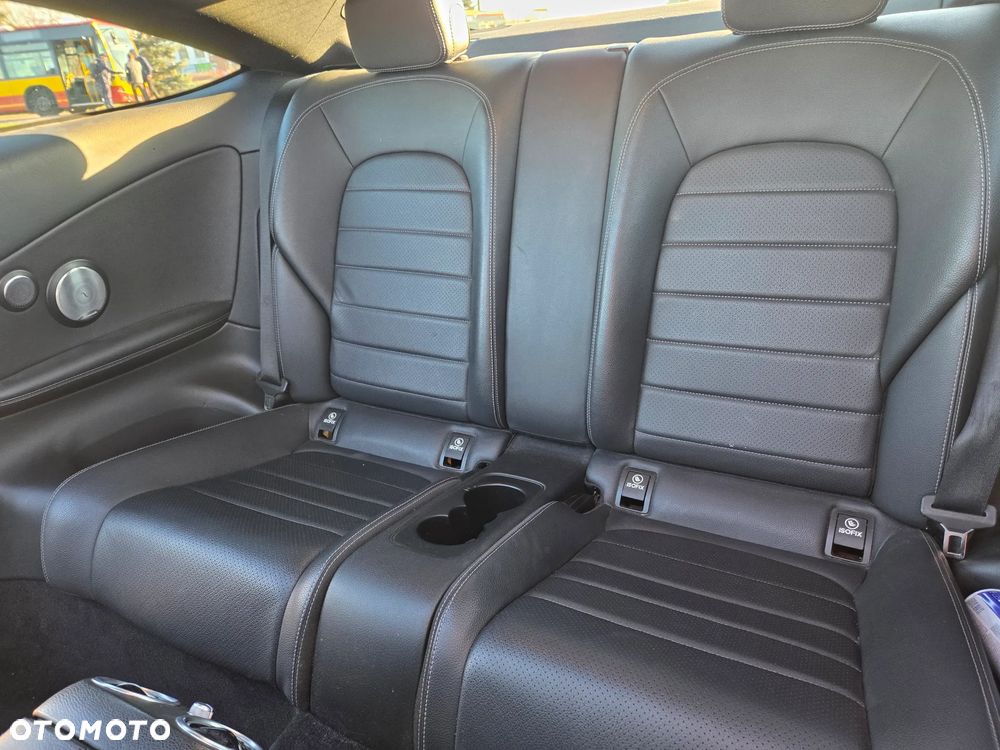 Mercedes-Benz Klasa C 300 4Matic 9G-TRONIC AMG Line Plus - 17