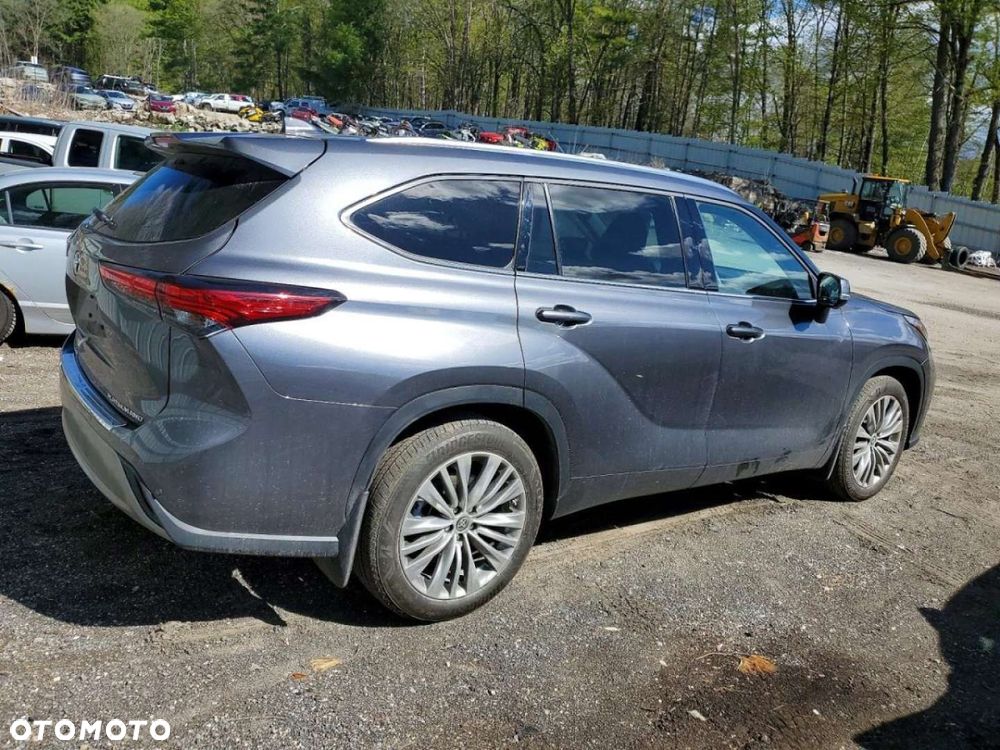 Toyota Highlander - 4