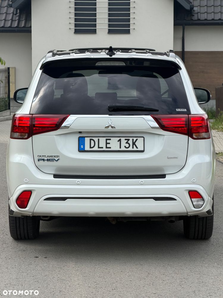 Mitsubishi Outlander 2.4 4WD Top - 23