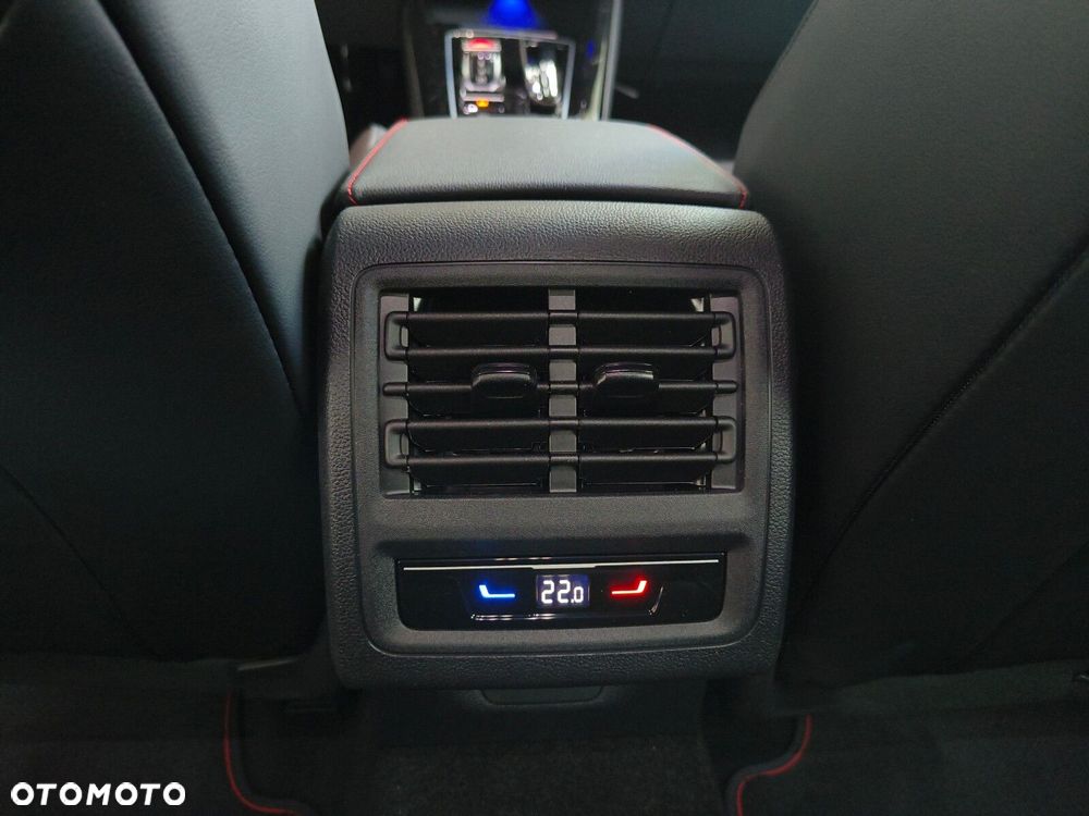 Volkswagen Golf 2.0 TSI GTI Edition 50 DSG - 34