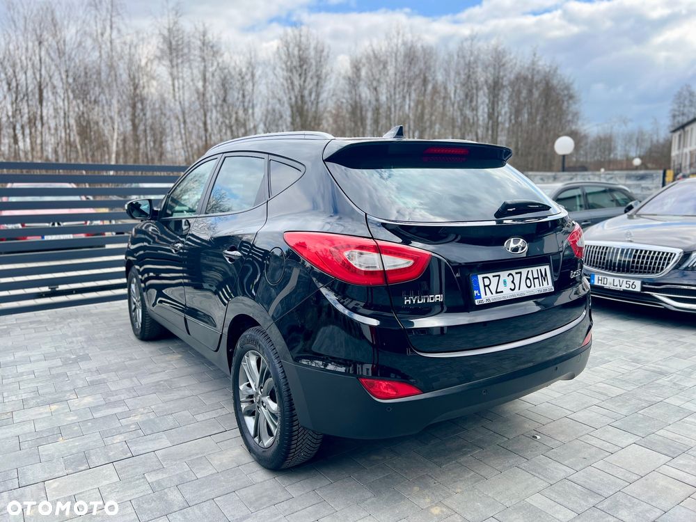 Hyundai ix35 1.6 2WD Fifa World Cup Edition - 4