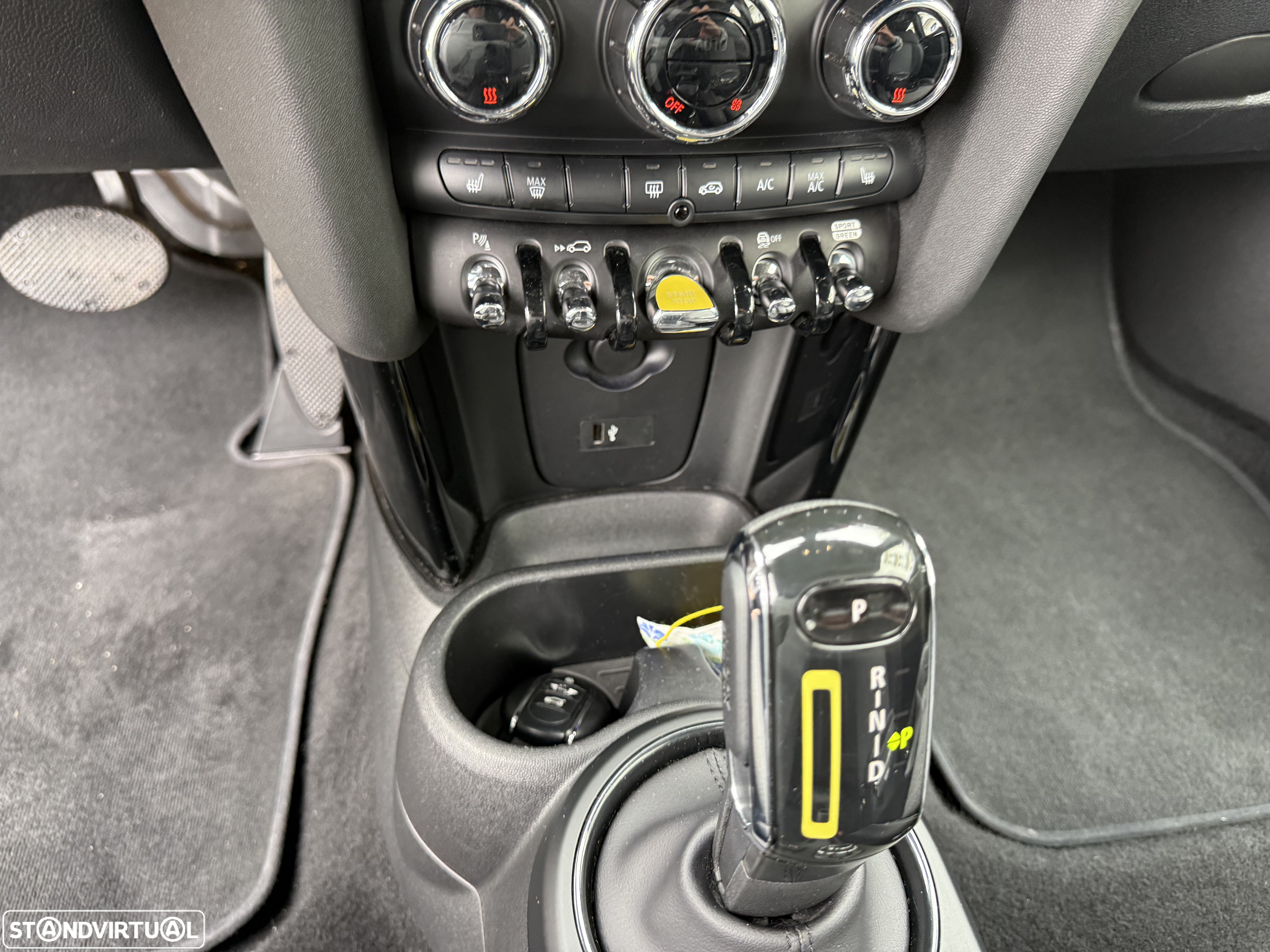 MINI 3 Portas Cooper SE - 23