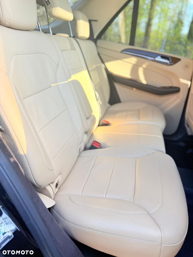 Mercedes-Benz GLE 350 d 4-Matic - 28