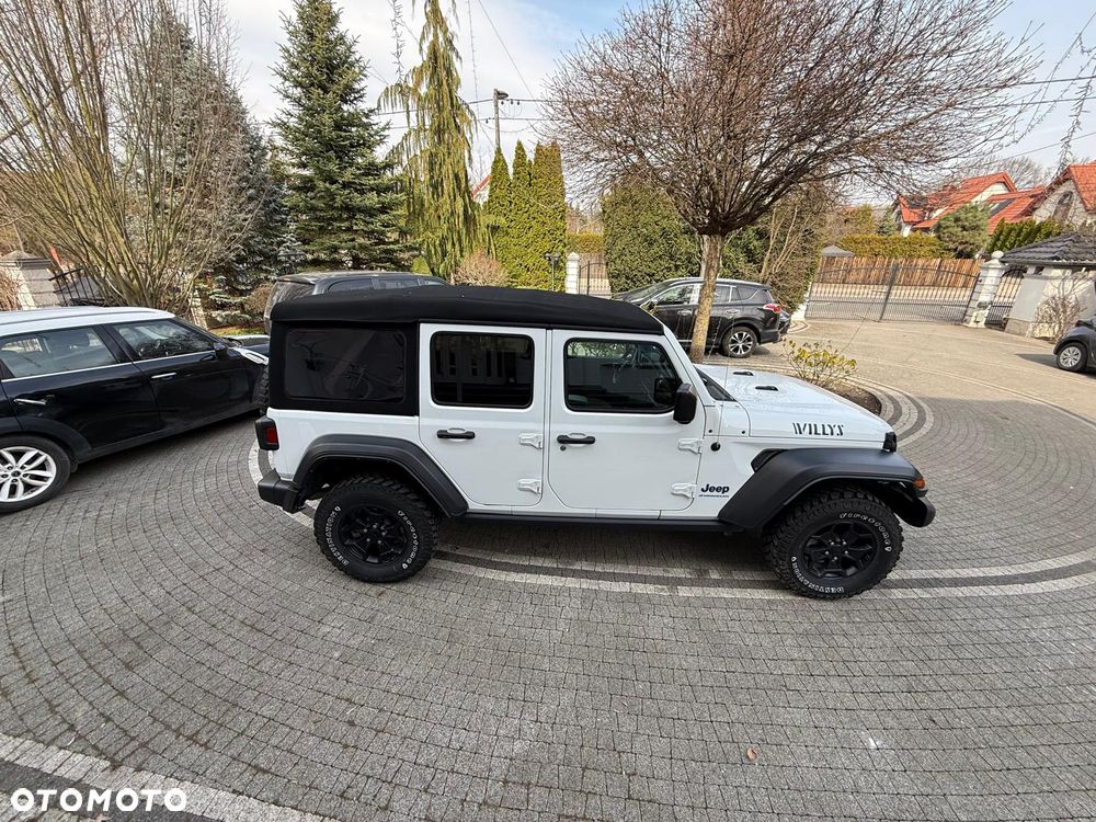 Jeep Wrangler - 10