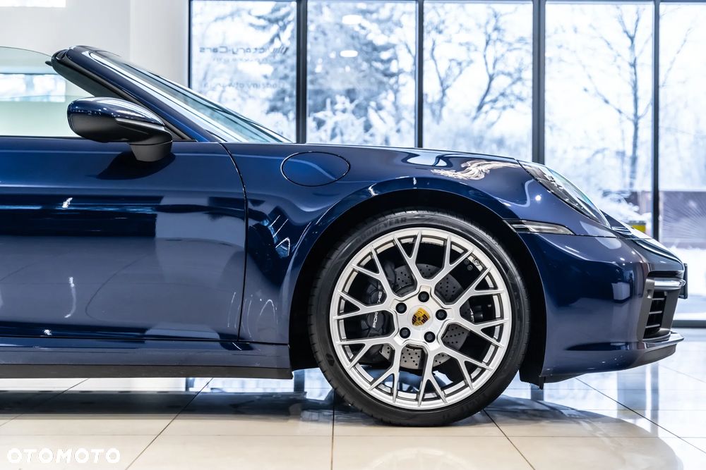 Porsche 911 Targa 4 - 13