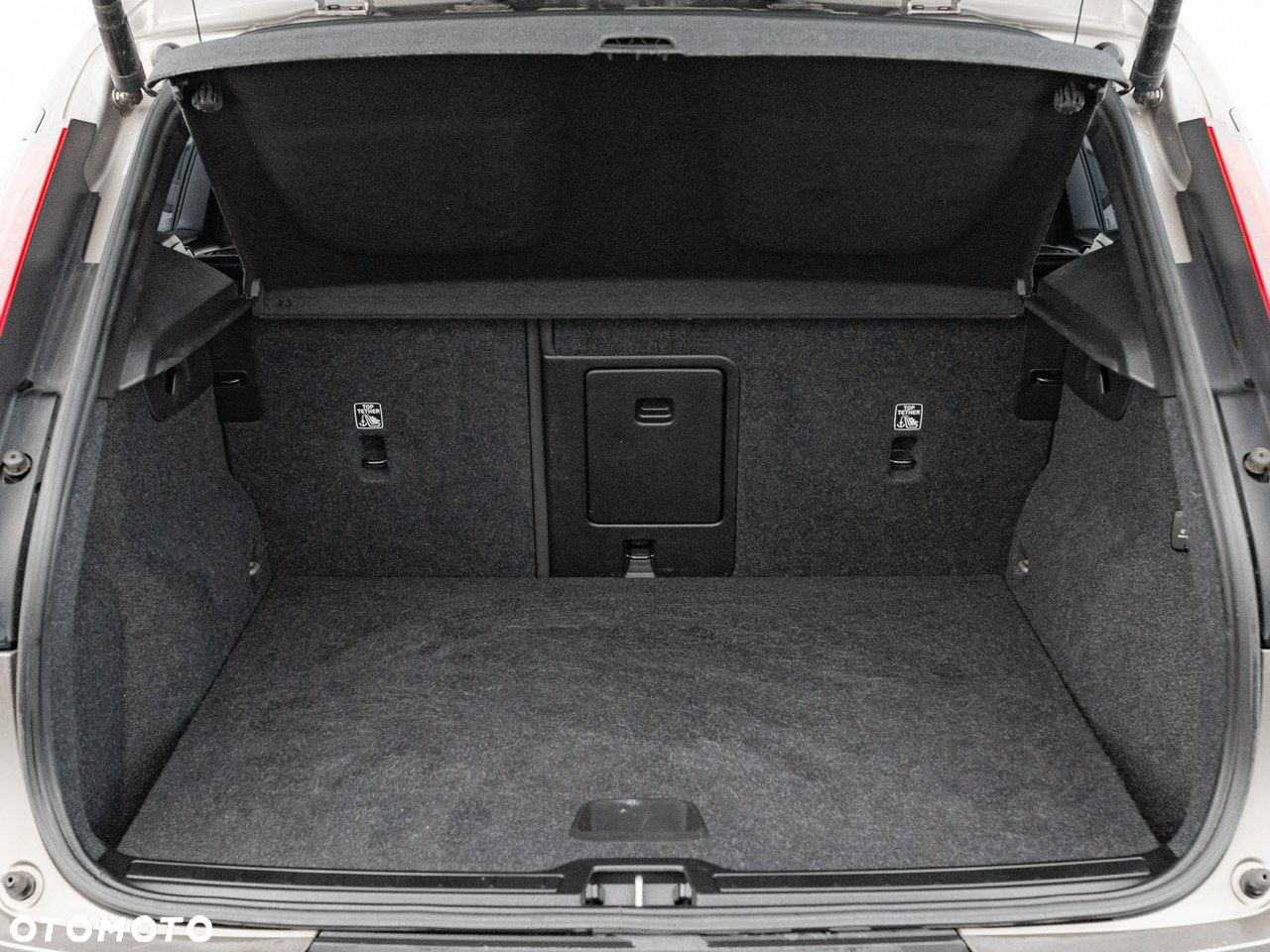 Volvo XC 40 T3 Momentum Pro - 28