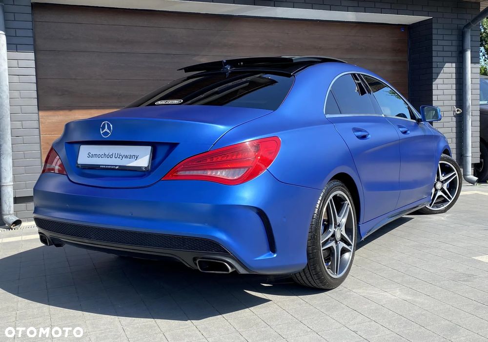 Mercedes-Benz CLA 200 7G-DCT AMG Line - 10