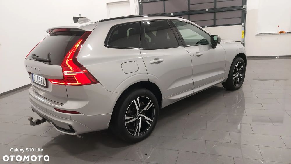 Volvo XC 60 B4 D AWD Ultimate Dark - 3