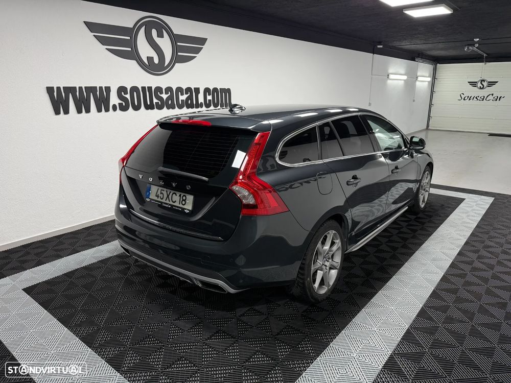 Volvo V60 D6 Plug-In-Hybrid AWD Geartronic Summum - 8
