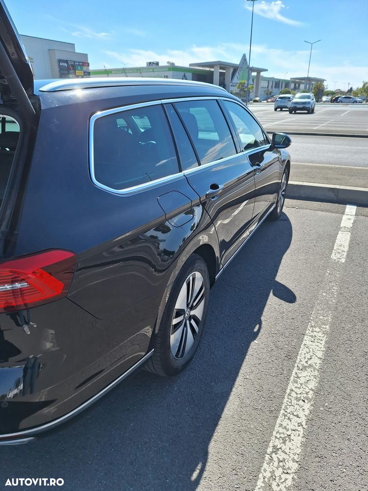 Volkswagen Passat - 13