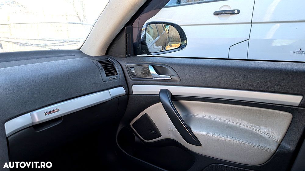 Skoda Octavia 2.0 TDI DPF Scout 4x4 - 7