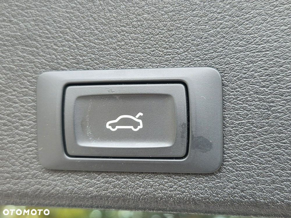 Audi A4 Avant 35 TFSI S tronic - 13