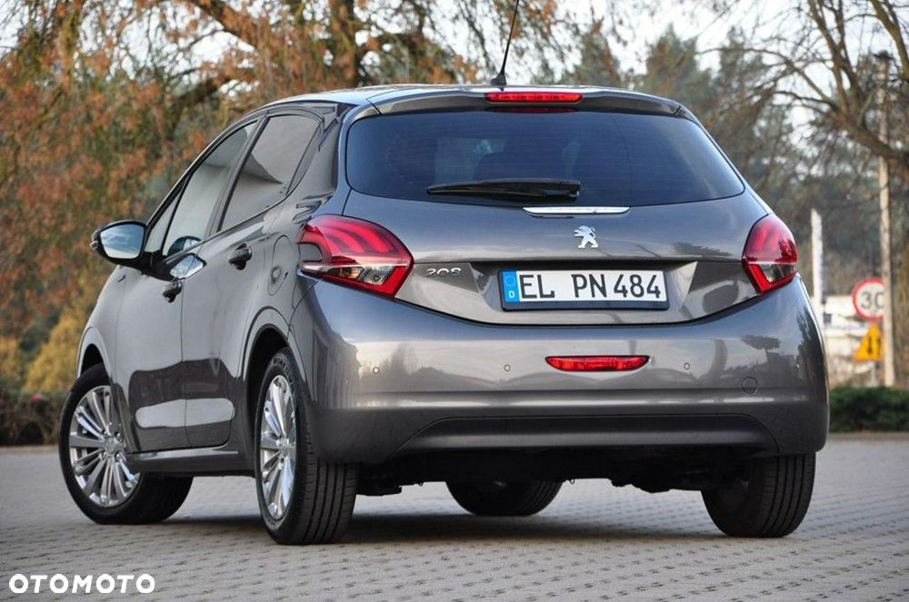 Peugeot 208 PureTech 82 Stop & Start Signature - 26