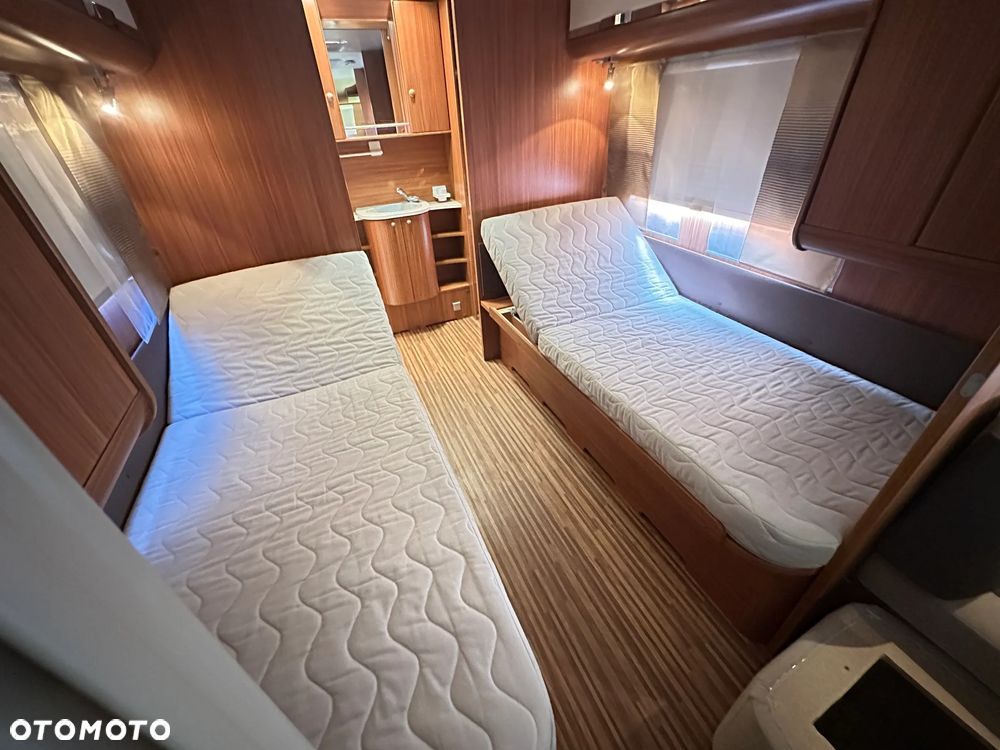 Adria ADORA 613 HT z przedsionkiem Isabella i napędem osi. RATY - 30