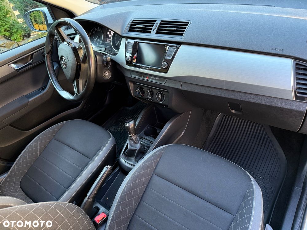 Skoda Fabia - 10