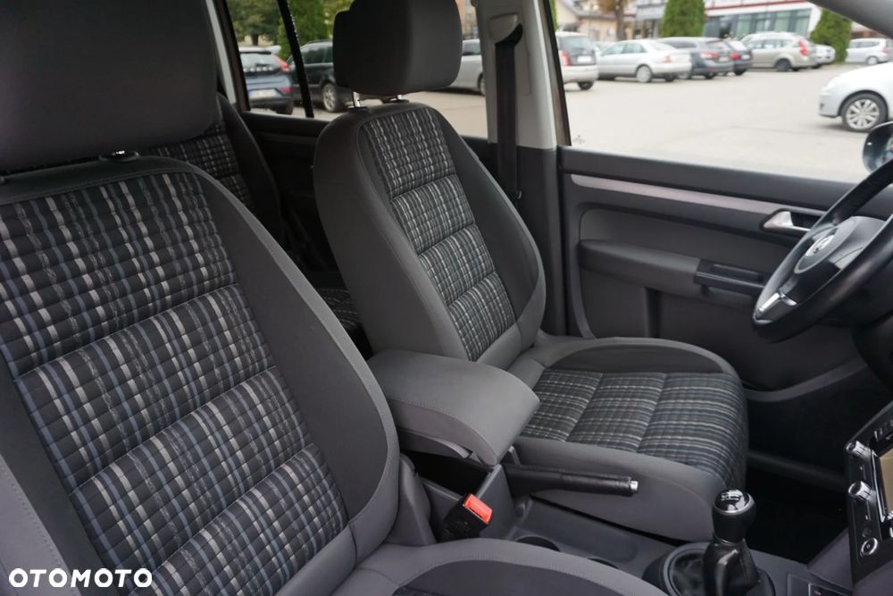 Volkswagen Touran 2.0 TDI DPF Cross - 22