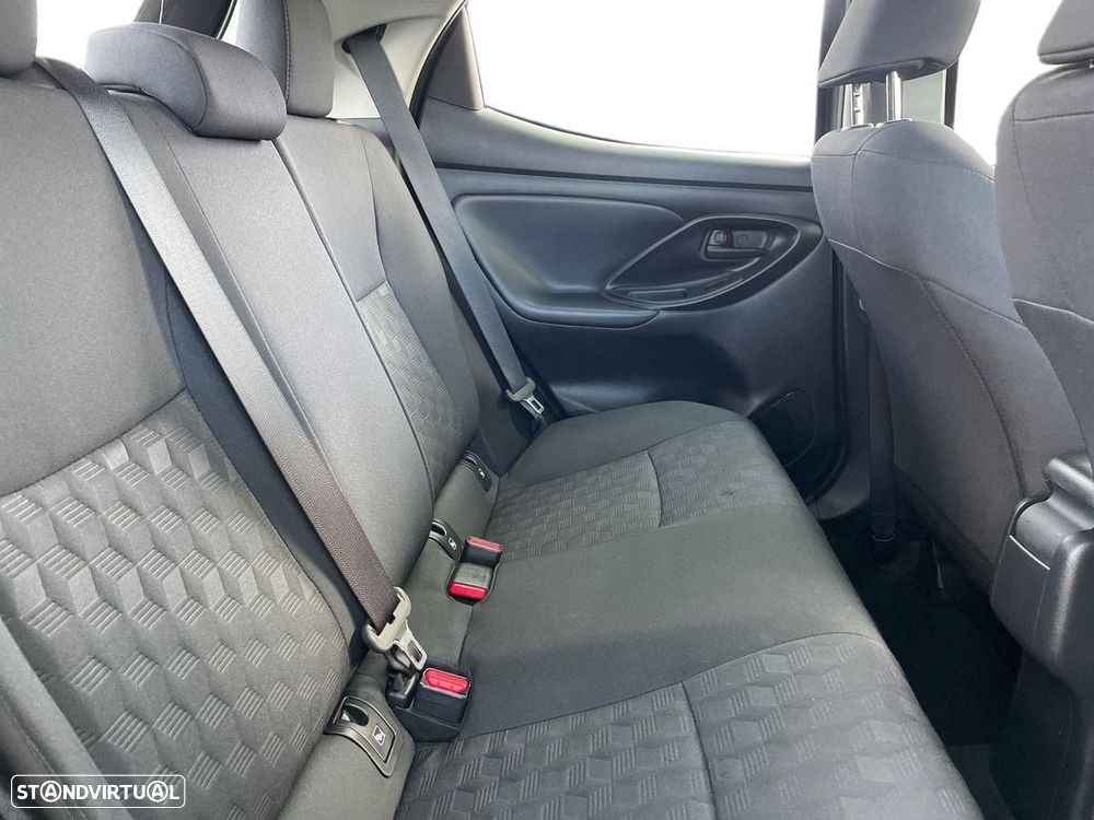 Toyota Yaris - 7