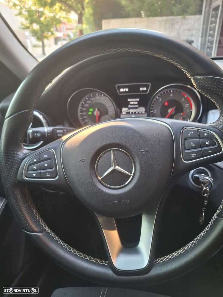Mercedes-Benz GLA 180 d Urban - 15