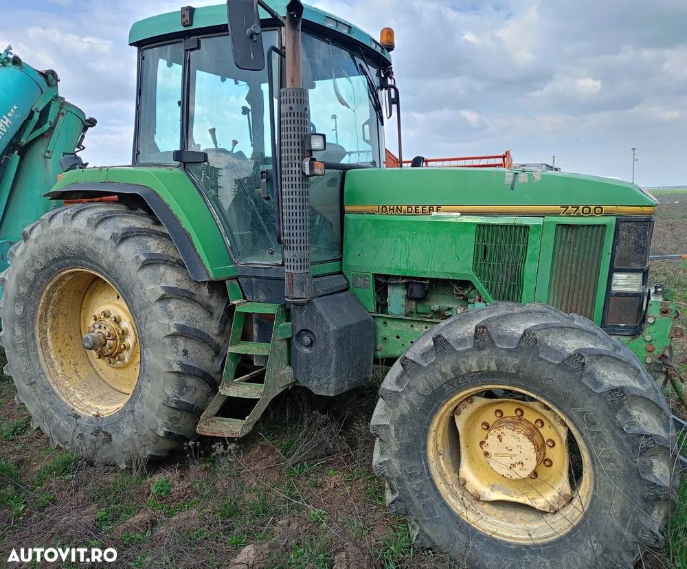 John Deere 7700 - 6