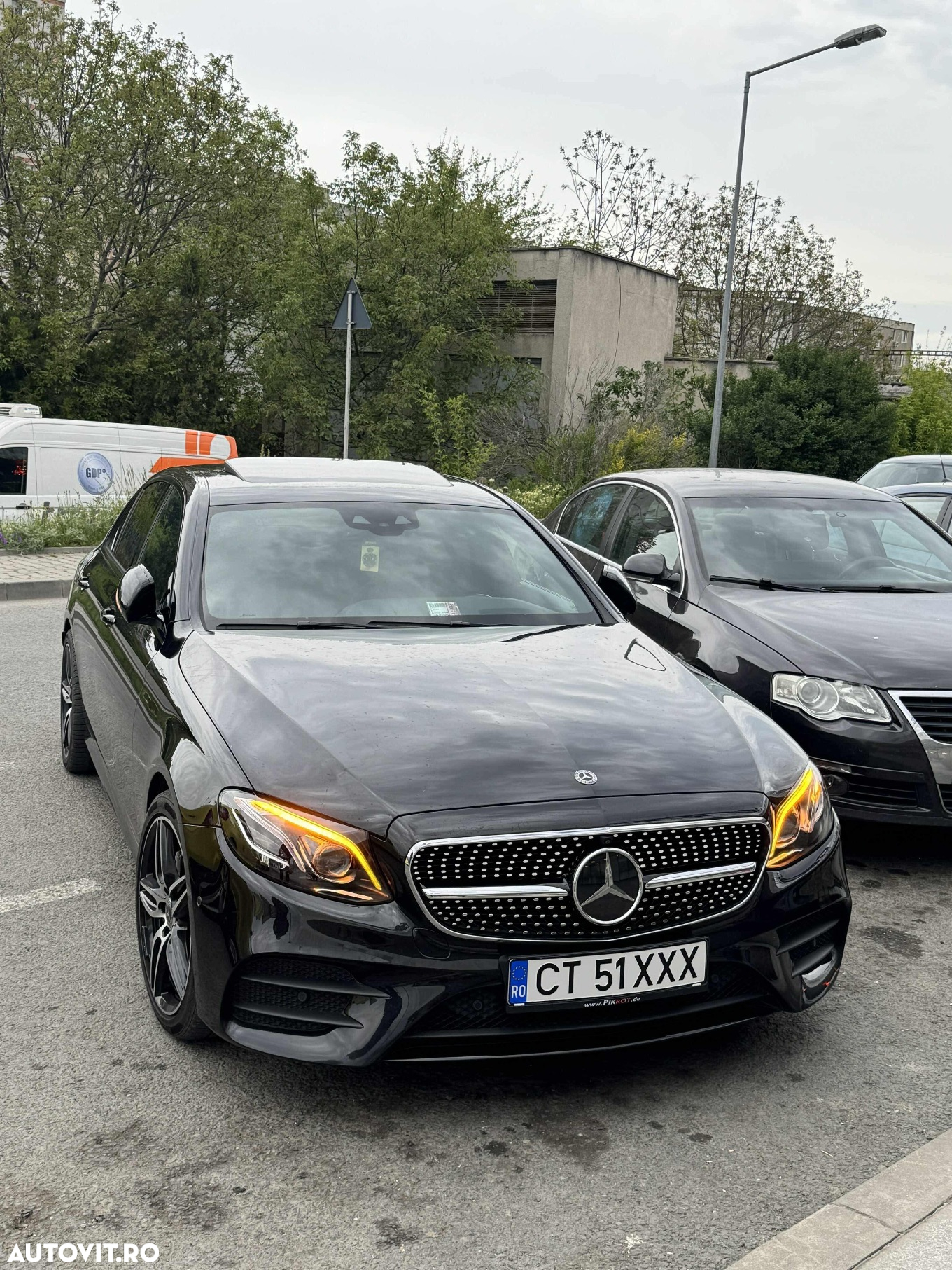 Mercedes-Benz E - 10