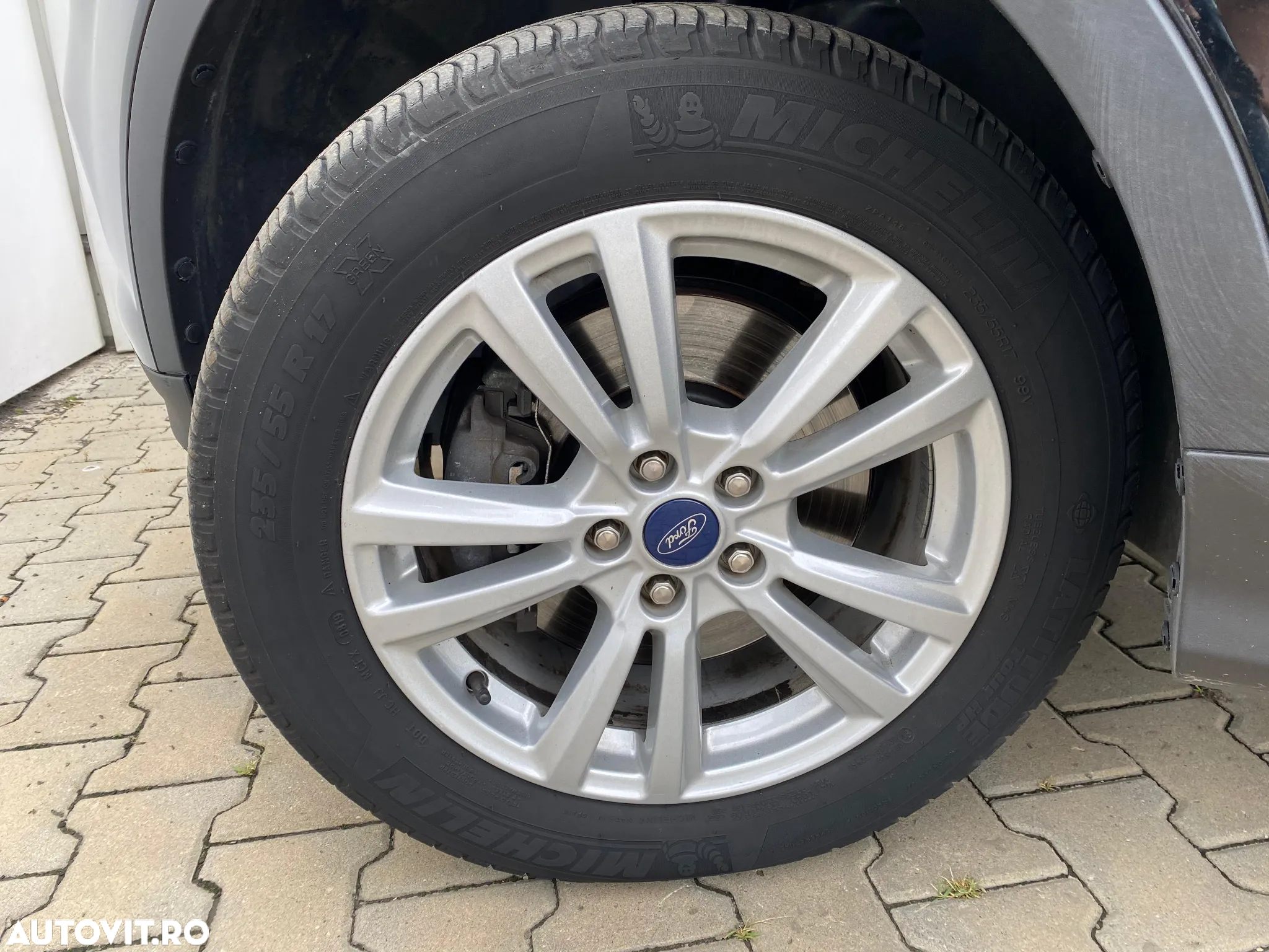 Ford Kuga 2.0 TDCi 4WD Powershift Titanium - 17
