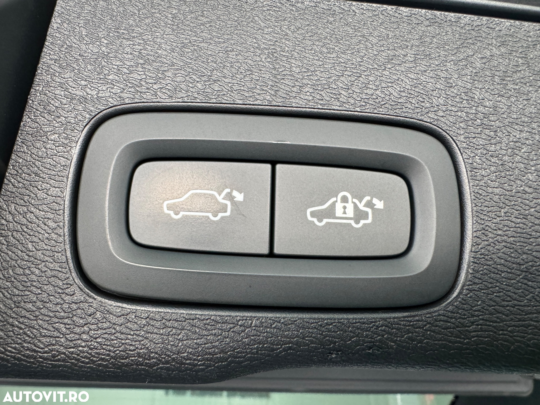 Volvo XC 60 B4 MHEV AT8 AWD Inscription - 10