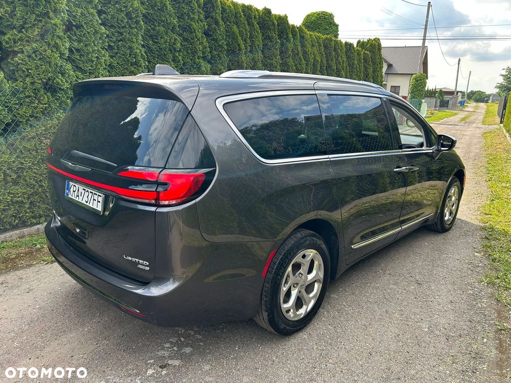 Chrysler Pacifica - 3